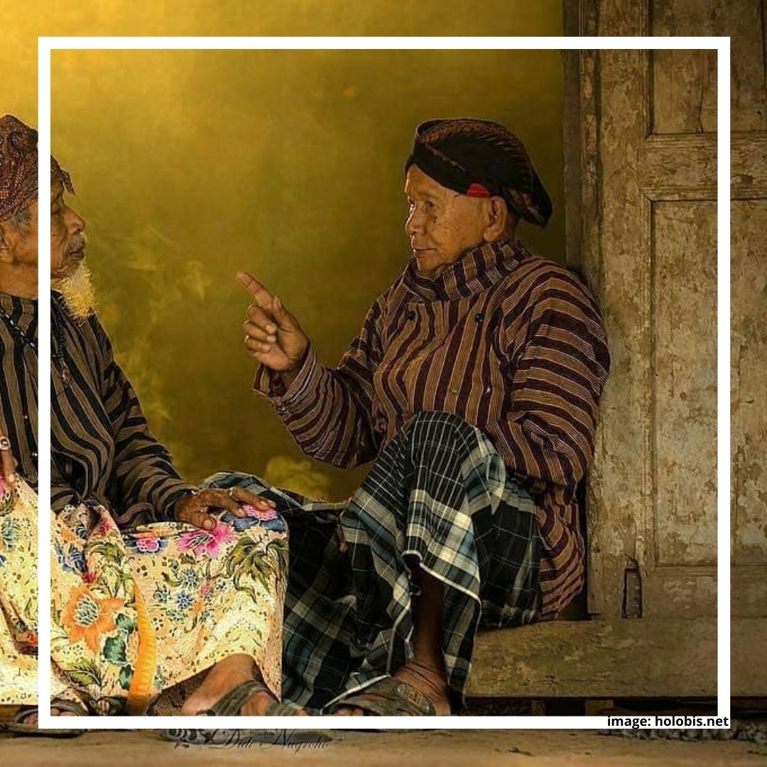 Masyarakat Jawa Memaknai Dunia Masyarakat Jawa Memaknai Dunia